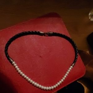 Pearls with silver and real leather necklace